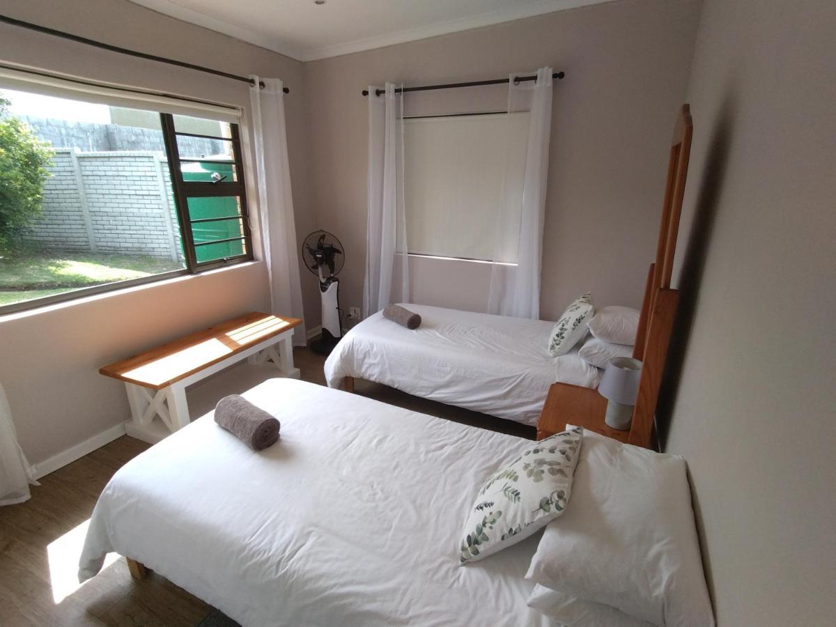 2 Bedroom Guest Suite At A-Frame Glengariff Beach Glen Eden Eksteriør billede
